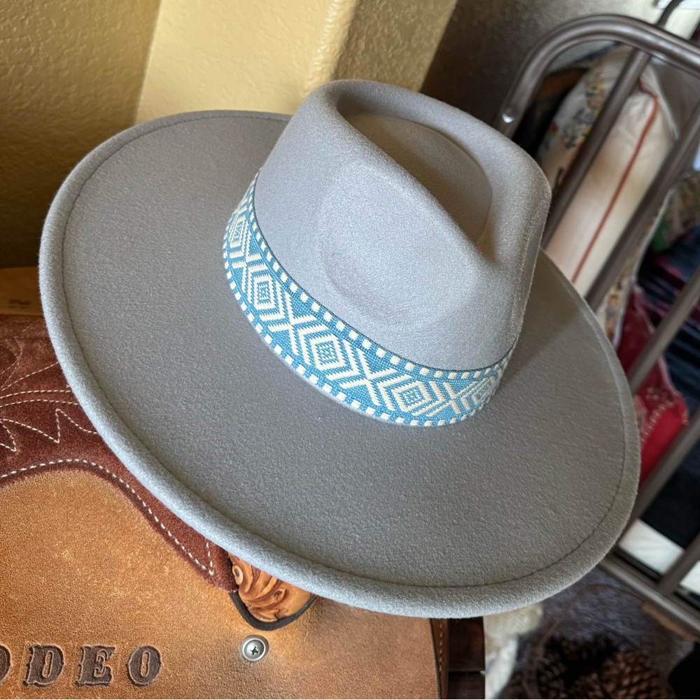 Light Gray with Blue & White Fabric Band Fashion Hat - Picture 3 of 4